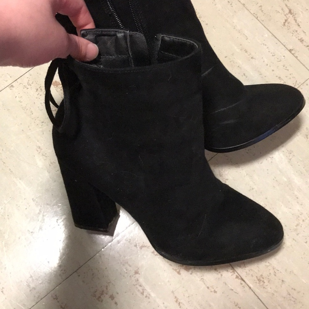 Heeled boots